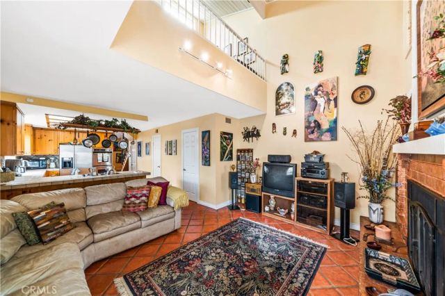 427 21st, Huntington Beach, CA 92648