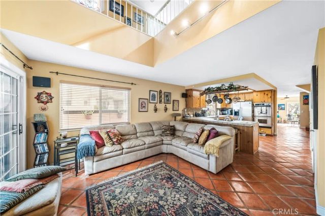 427 21st, Huntington Beach, CA 92648