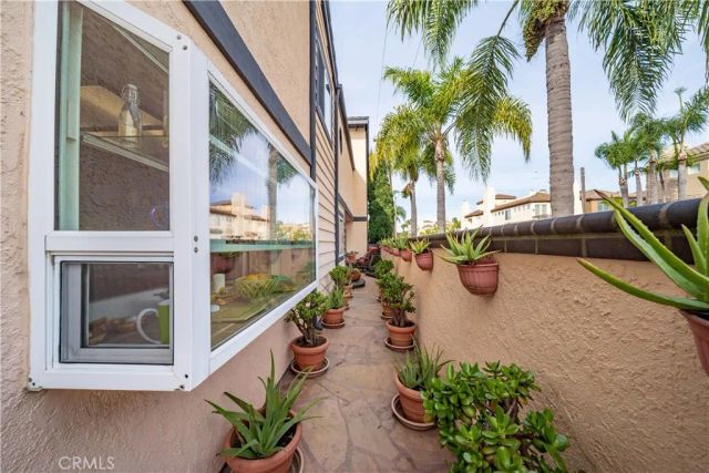 427 21st, Huntington Beach, CA 92648