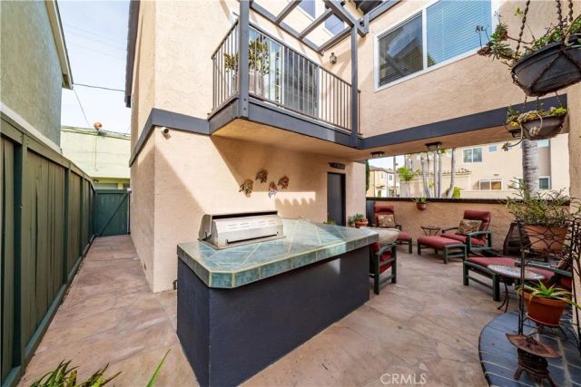427 21st, Huntington Beach, CA 92648