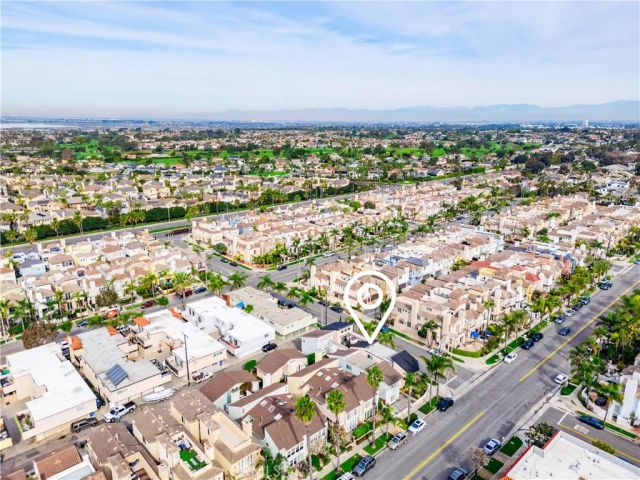 427 21st, Huntington Beach, CA 92648
