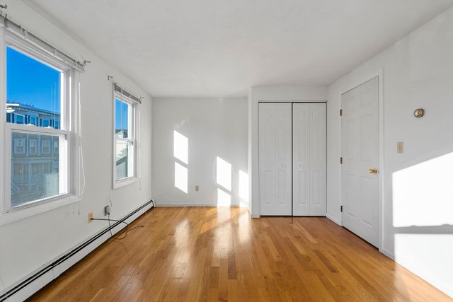 22 Mt Vernon B, Boston, MA 02125