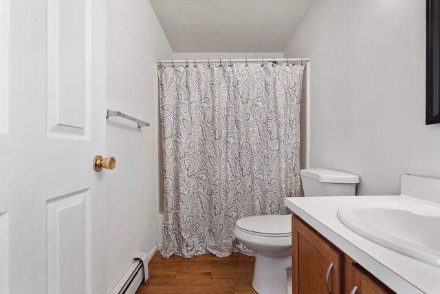 22 Mt Vernon B, Boston, MA 02125