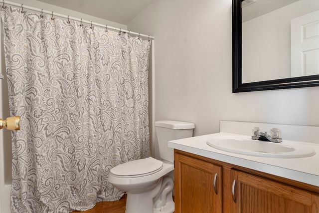 22 Mt Vernon B, Boston, MA 02125