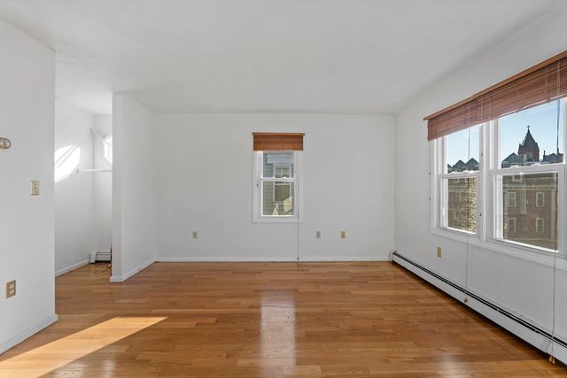 22 Mt Vernon B, Boston, MA 02125