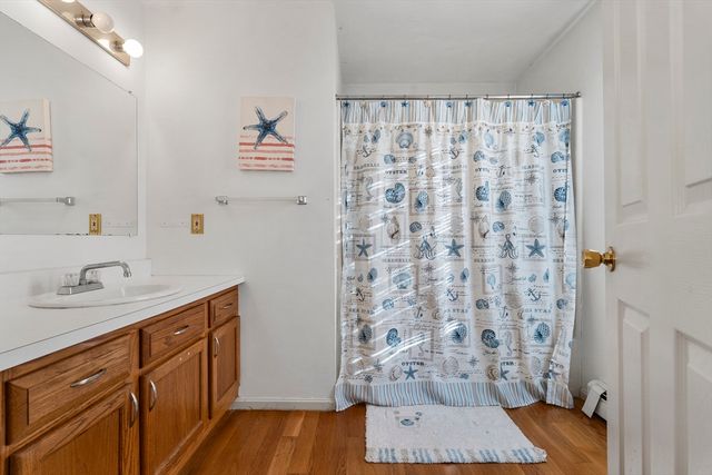 22 Mt Vernon B, Boston, MA 02125