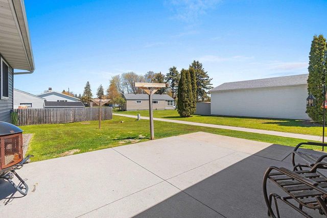 3722 MACKERT STREET, Manitowoc, WI 54220