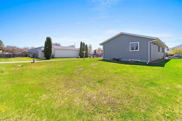 3722 MACKERT STREET, Manitowoc, WI 54220