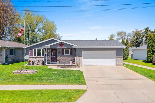 3722 MACKERT STREET, Manitowoc, WI 54220