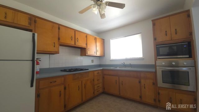 89 Van Buren Avenue 2, Metuchen, NJ 08840