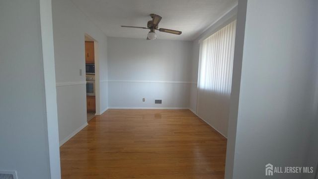 89 Van Buren Avenue 2, Metuchen, NJ 08840