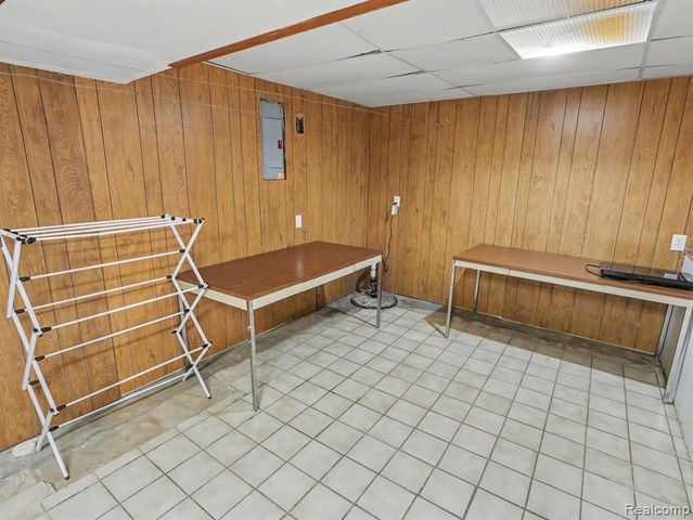 1418 Oakview Drive, Canton, MI 48187