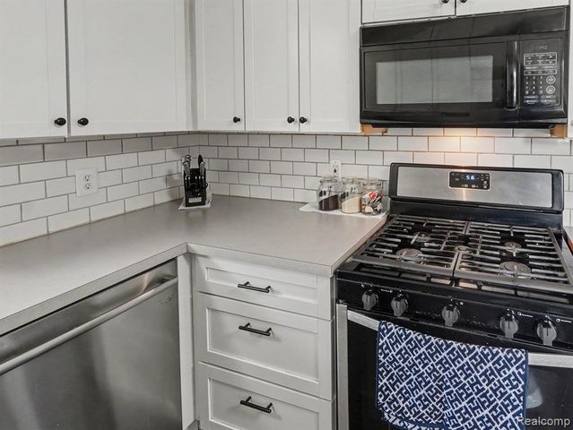 1418 Oakview Drive, Canton, MI 48187