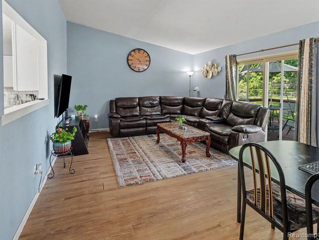 1418 Oakview Drive, Canton, MI 48187