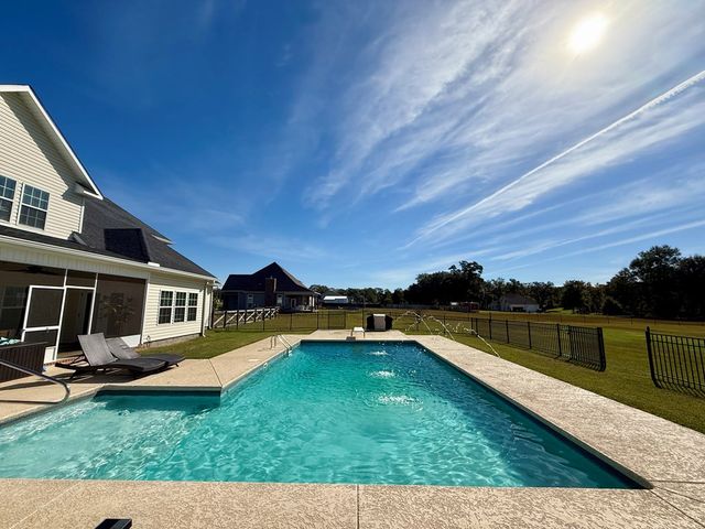 1430 Skipper Road, Dothan, AL 36301