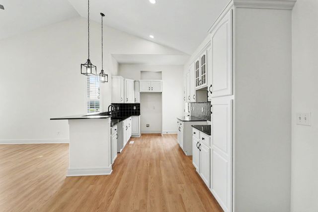 5123 N Hampton, Wichita, KS 67226