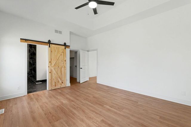 5123 N Hampton, Wichita, KS 67226