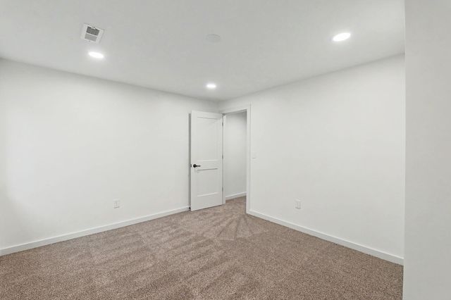 5123 N Hampton, Wichita, KS 67226