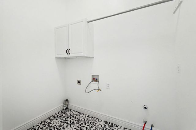 5123 N Hampton, Wichita, KS 67226