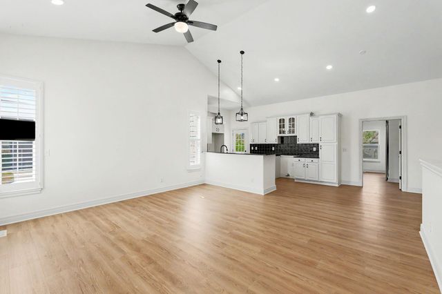5123 N Hampton, Wichita, KS 67226
