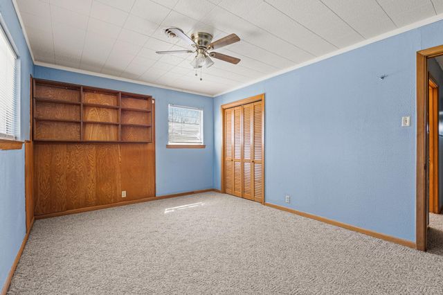 1306 Hillside Drive, Gainesville, TX 76240