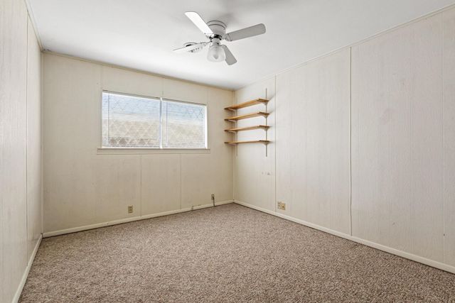 1306 Hillside Drive, Gainesville, TX 76240