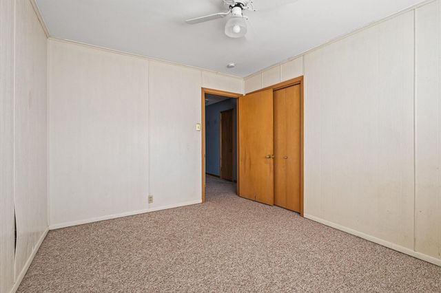 1306 Hillside Drive, Gainesville, TX 76240
