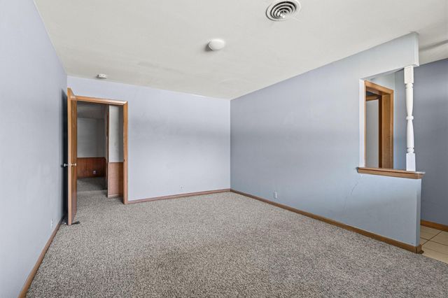1306 Hillside Drive, Gainesville, TX 76240