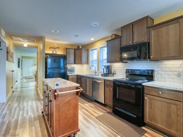6610 Lear Nagle Road 156, North Ridgeville, OH 44039
