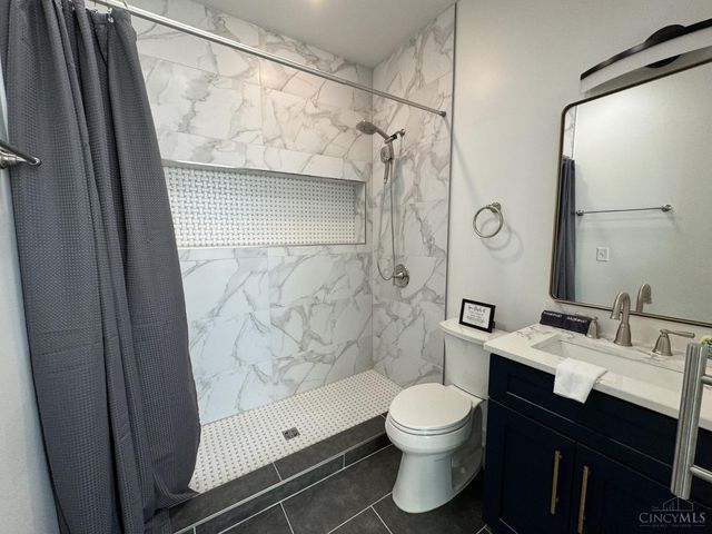 2916 Hackberry Street, Cincinnati, OH 45206