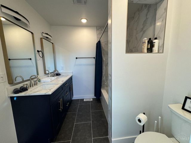 2916 Hackberry Street, Cincinnati, OH 45206