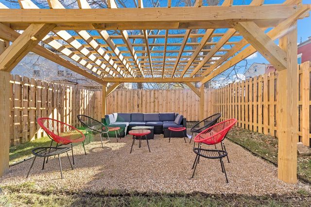 2916 Hackberry Street, Cincinnati, OH 45206