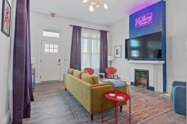 2916 Hackberry Street, Cincinnati, OH 45206