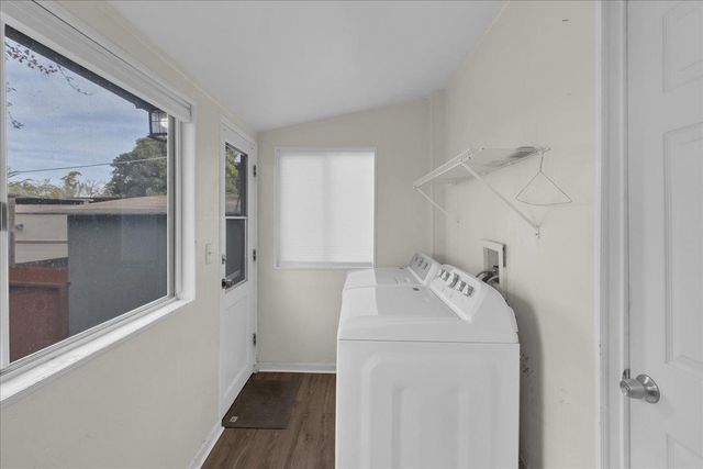 136 2nd St, Pacific Grove, CA 93950