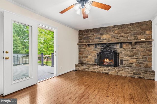 9808 TIMBER HTS, Marshall, VA 20115