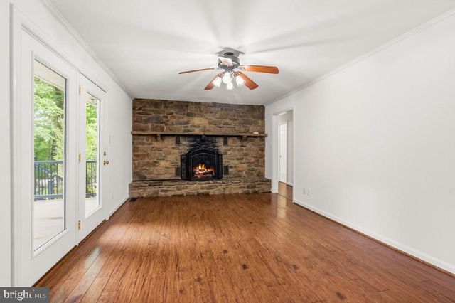 9808 TIMBER HTS, Marshall, VA 20115