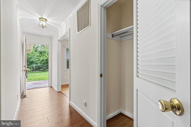 9808 TIMBER HTS, Marshall, VA 20115