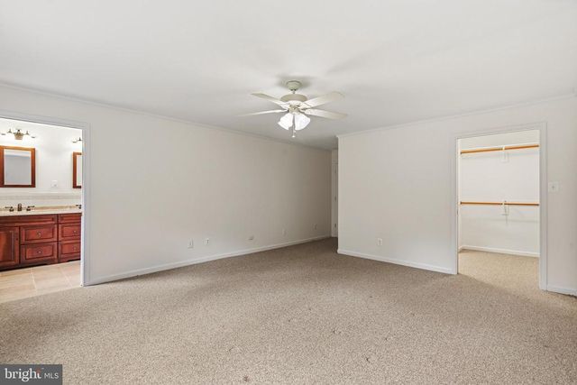9808 TIMBER HTS, Marshall, VA 20115