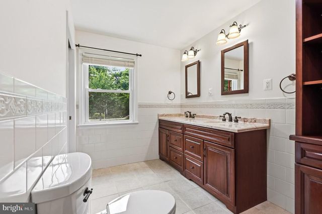 9808 TIMBER HTS, Marshall, VA 20115