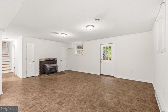 9808 TIMBER HTS, Marshall, VA 20115