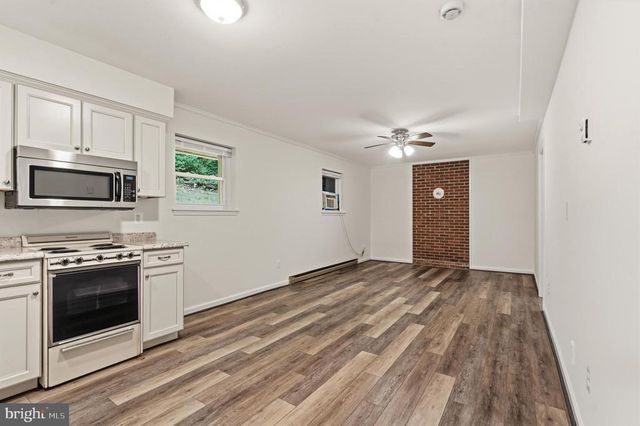 9808 TIMBER HTS, Marshall, VA 20115