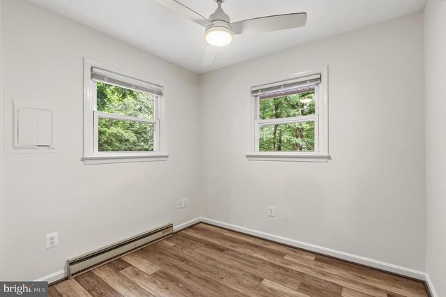 9808 TIMBER HTS, Marshall, VA 20115