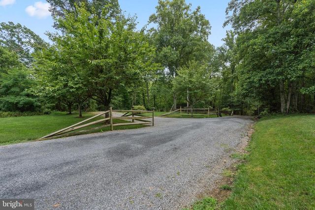 9808 TIMBER HTS, Marshall, VA 20115