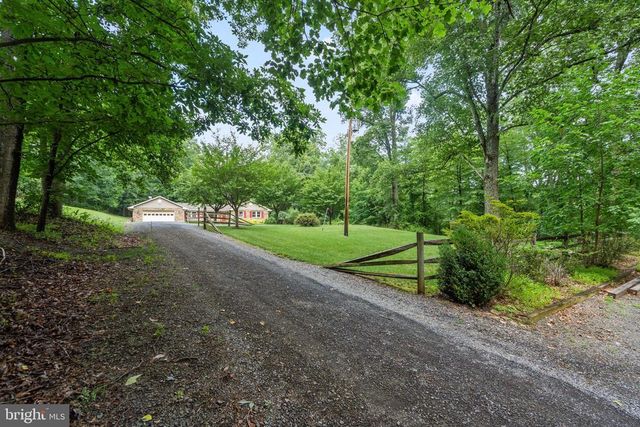 9808 TIMBER HTS, Marshall, VA 20115