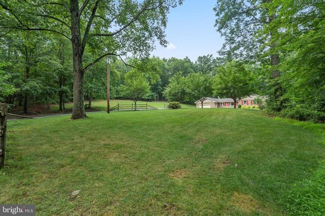 9808 TIMBER HTS, Marshall, VA 20115