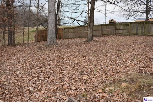 206 Pear Orchard Rd NW, Elizabethtown, KY 42701