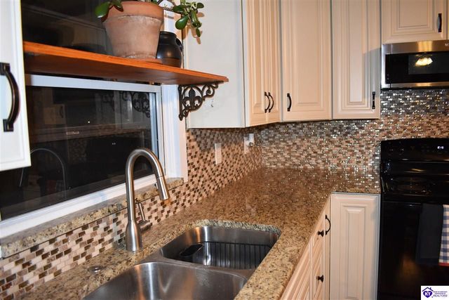 206 Pear Orchard Rd NW, Elizabethtown, KY 42701