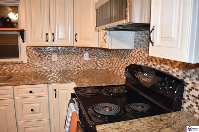 206 Pear Orchard Rd NW, Elizabethtown, KY 42701