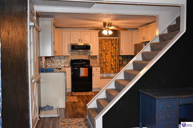 206 Pear Orchard Rd NW, Elizabethtown, KY 42701