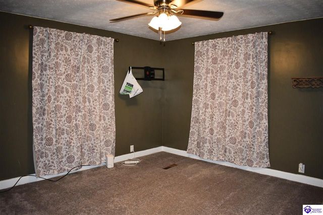 206 Pear Orchard Rd NW, Elizabethtown, KY 42701